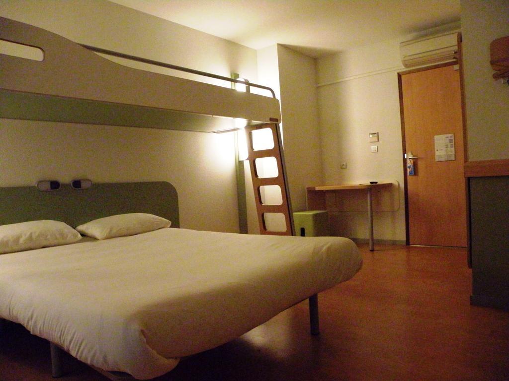 Ibis Budget Montauban Les Chaumes Camera foto