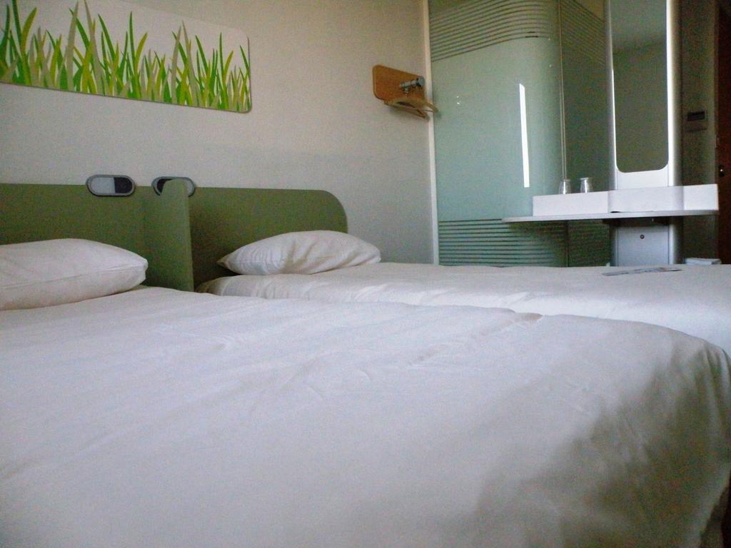 Ibis Budget Montauban Les Chaumes Camera foto