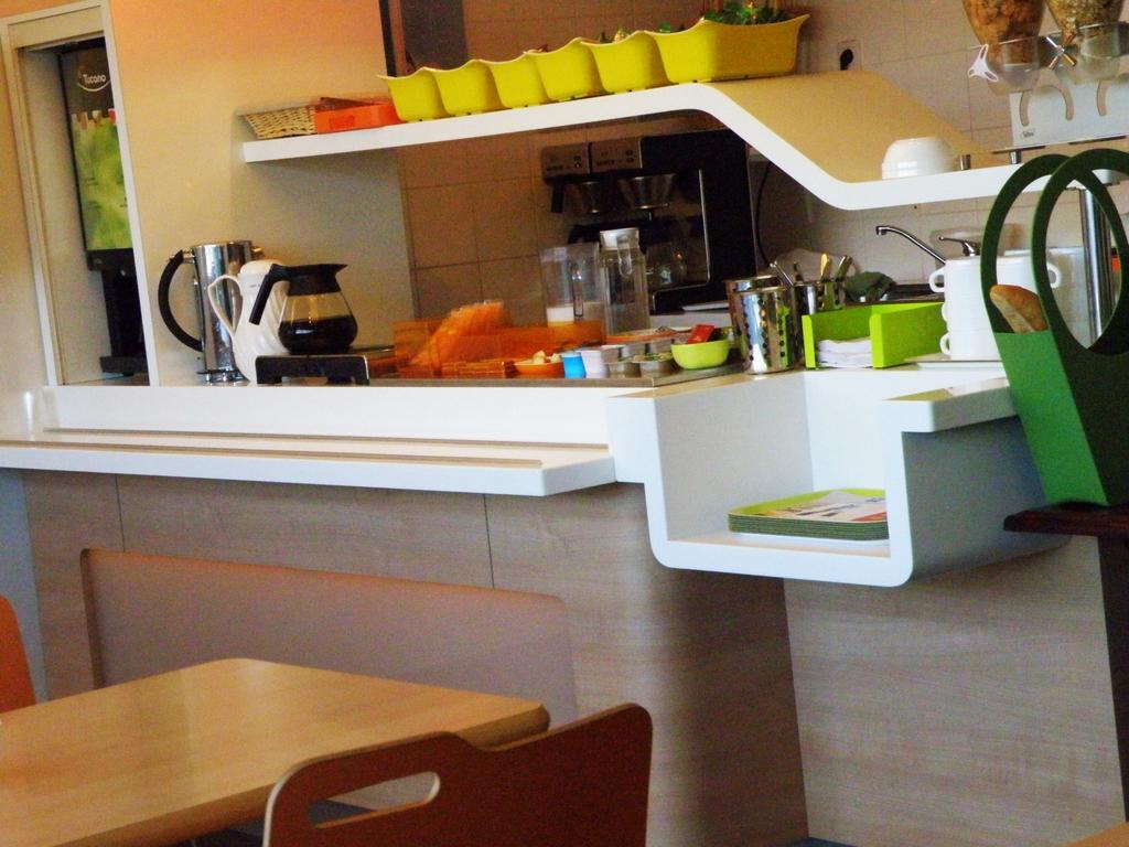 Ibis Budget Montauban Les Chaumes Esterno foto