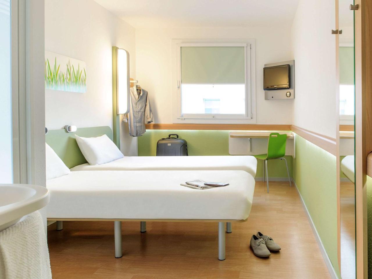 Ibis Budget Montauban Les Chaumes Esterno foto